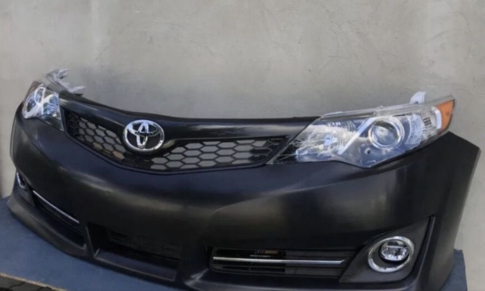 Продам комплект фар на Камри-50 SE