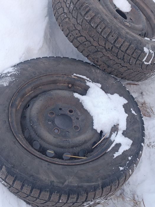 Шины диски зимнии без шипов.