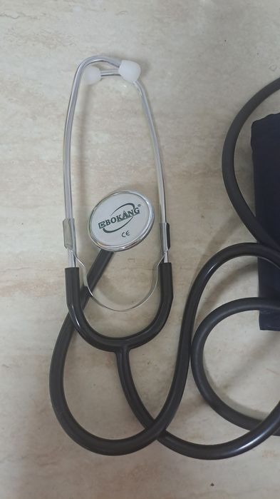 Tensiometru manual cu stetoscop, aparat de tensiune