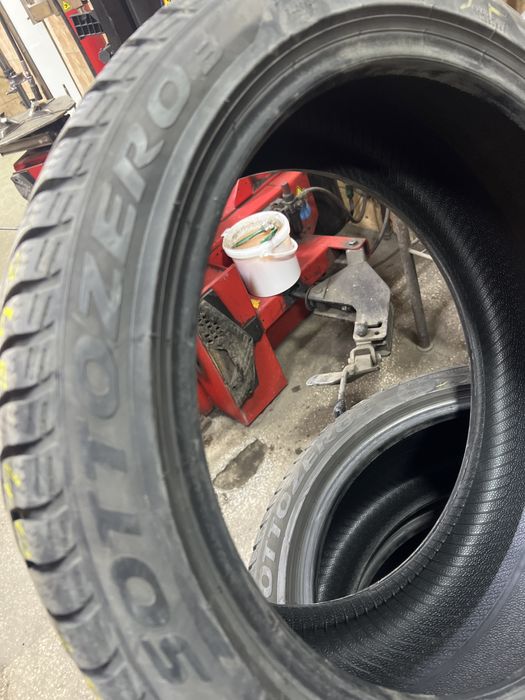 245 40 18 Pirelli Sotto Zero 3 / Vulcanizare Non Stop