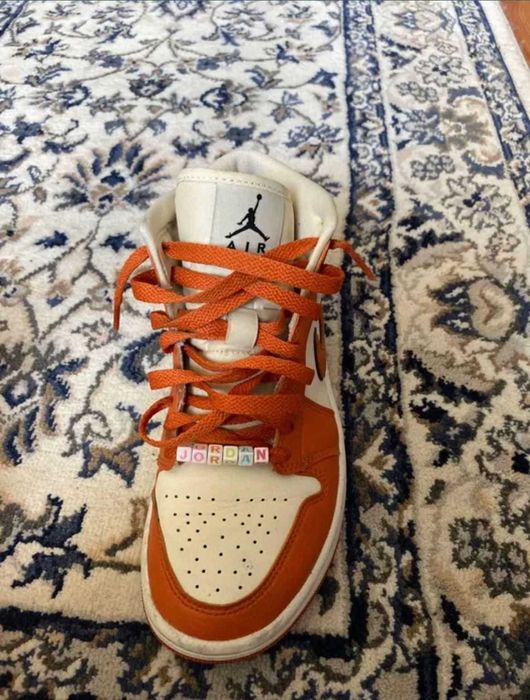 Jordan W 1 Mid DV1302-100