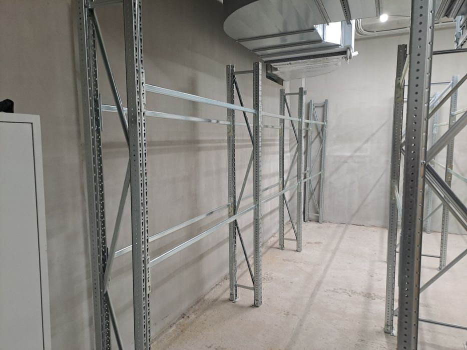 Метални модулни стелажи