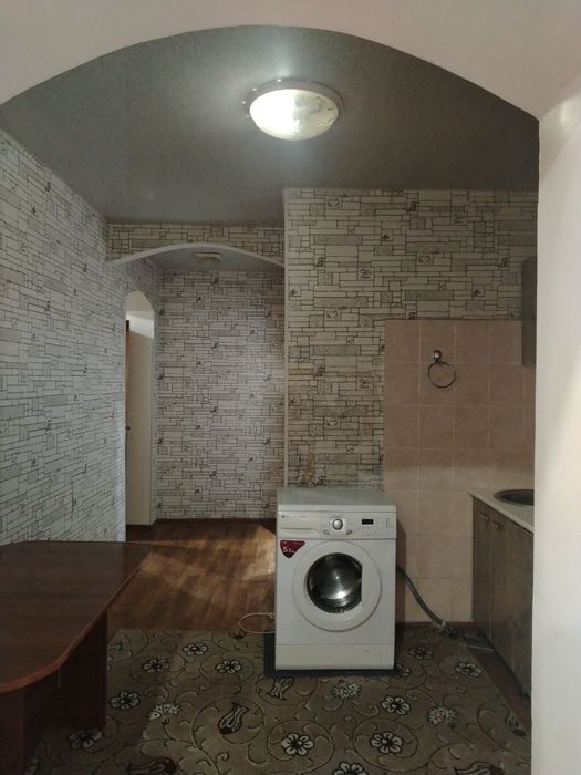 Метро Максем Горкий 2-хона 1-этаж хоналари розделний