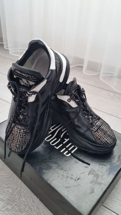 Спортни обувки Alessa