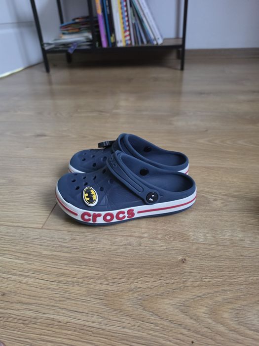 Pantofi Nike 31,5 și Crocs