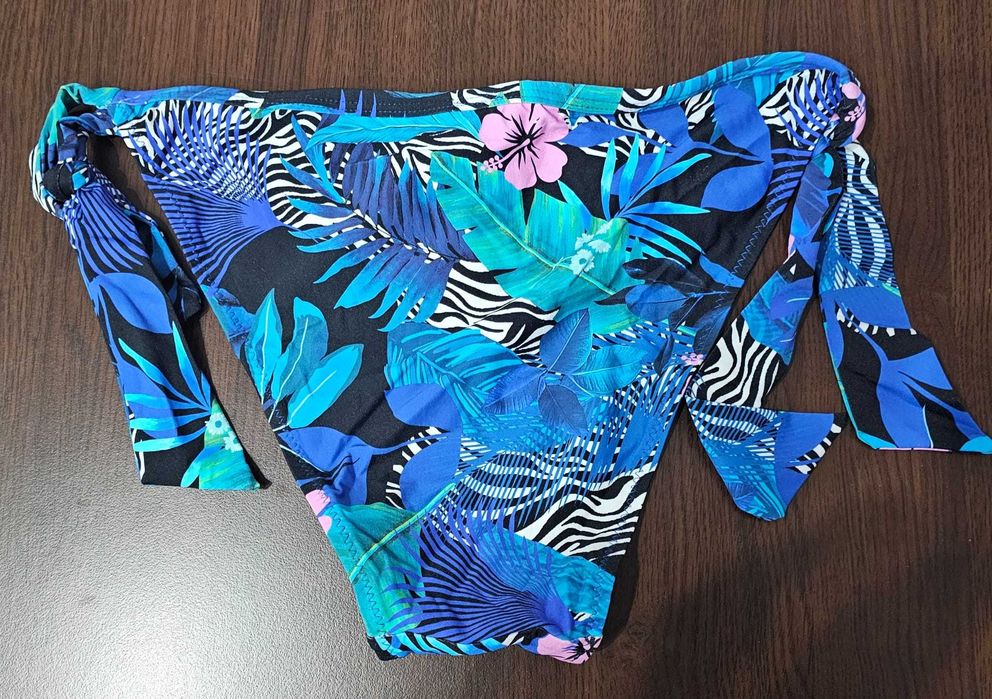 Costum de baie NOU