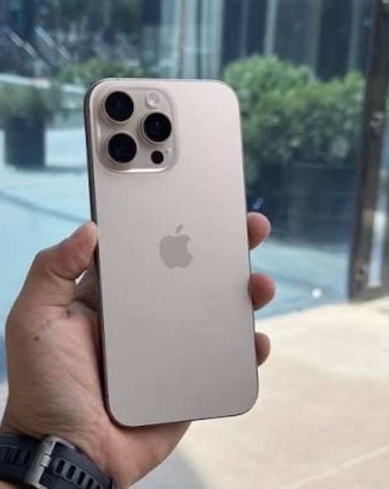 iPhone 16 Pro Max 512GB, АКБ 92%