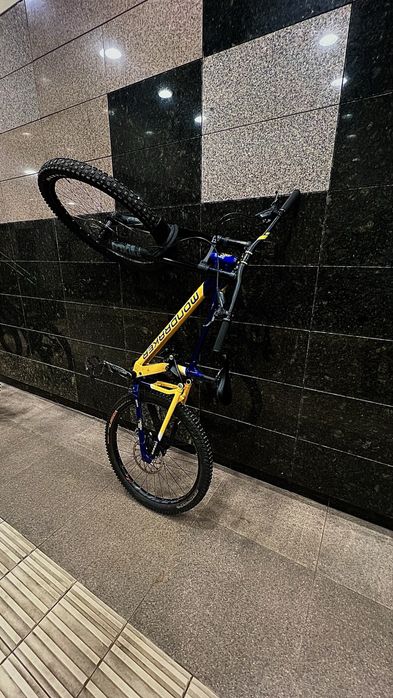 Vand bicicleta pentru categoria downhill Model mondraker summum r