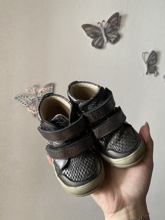 Детская обувь