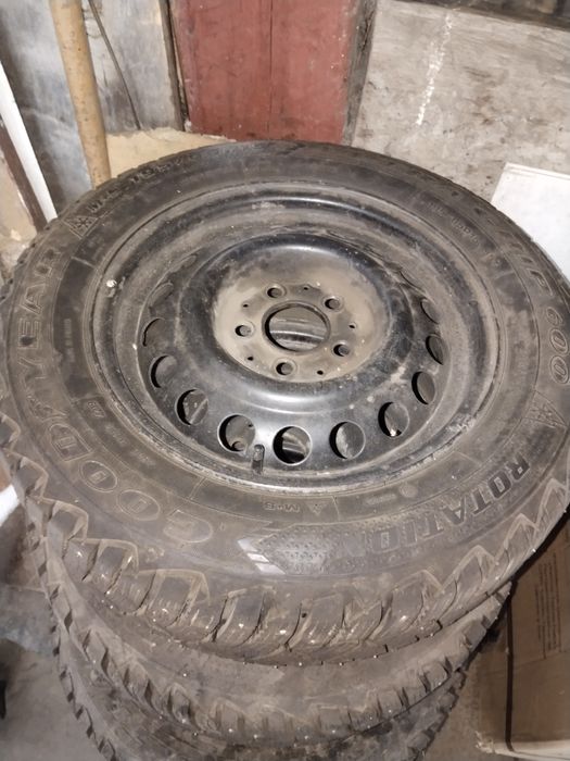 Продам колеса на мерс 124 штампы.