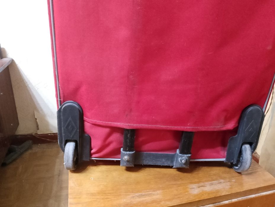 Чемодан xl большой на  2 х колесах