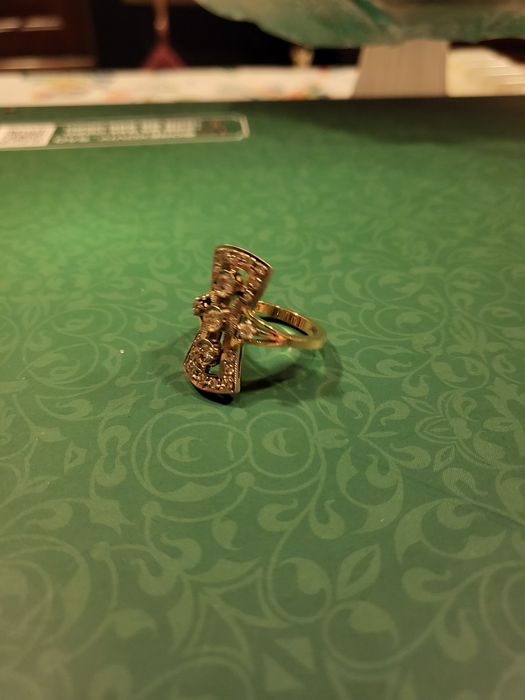 Кольцо массивное с бриллиантами