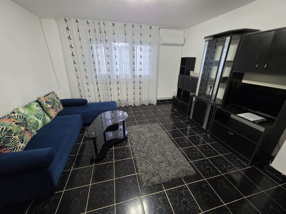 Inchiriez apartament