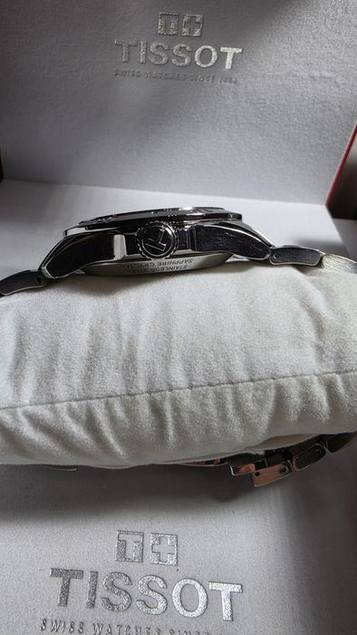 Часы тиссот продам