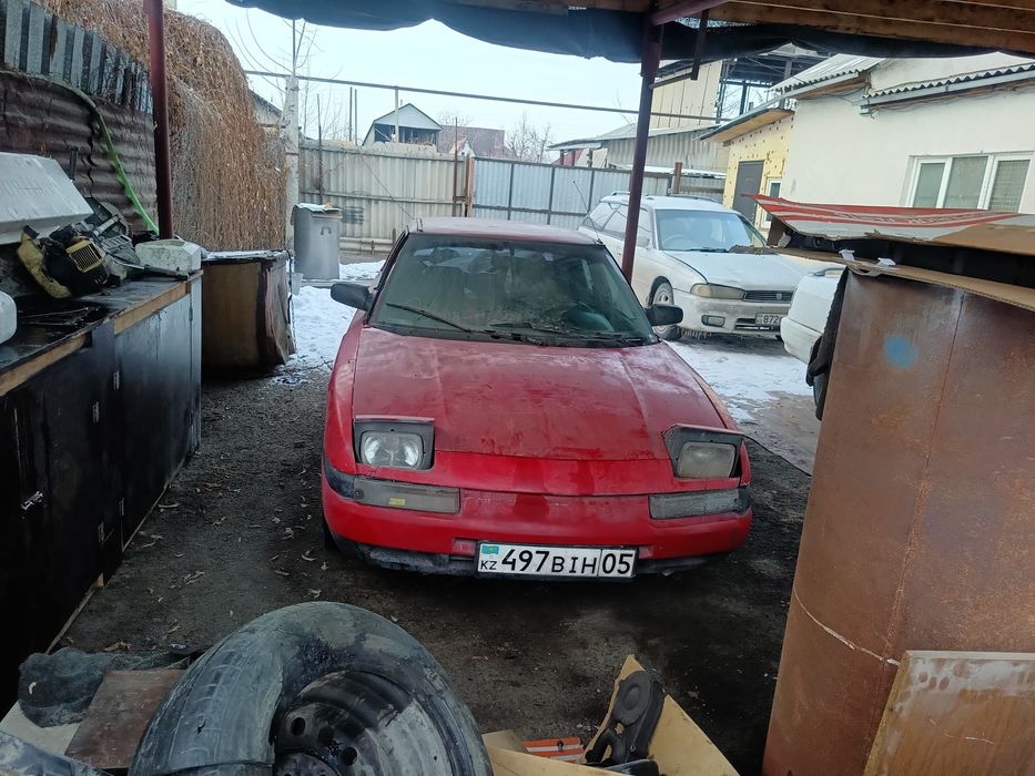 Продам мазду 323 ф