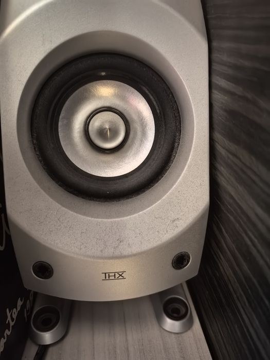 Boxe petrecere Logitech Z 5500  1200 lei si Akai X10 300 lei