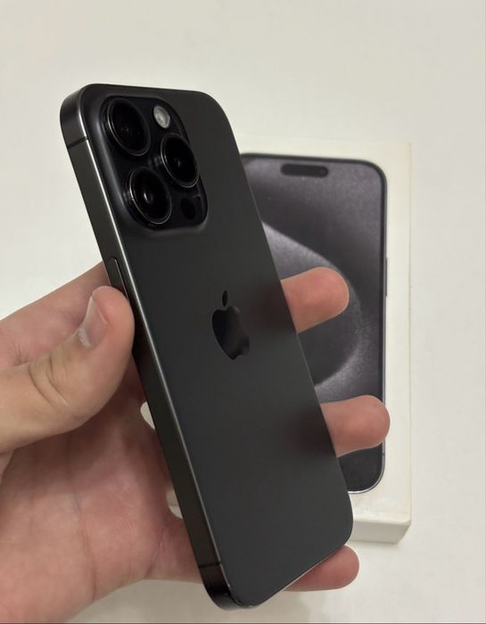 Iphone 15 pro продам срочно.