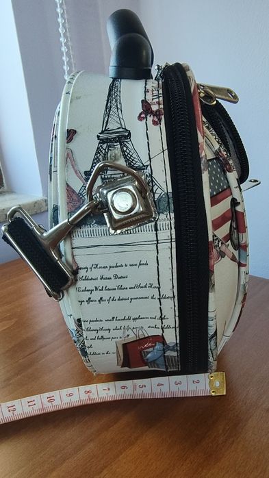 Чанта с модерен принт