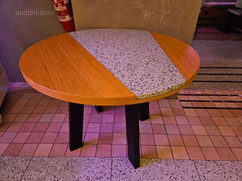 Vand mese bistro / restaurant