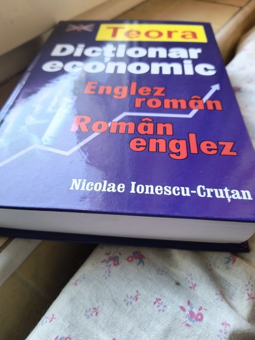 Vând dicționare și cărți de limba engleză noi-nouțe