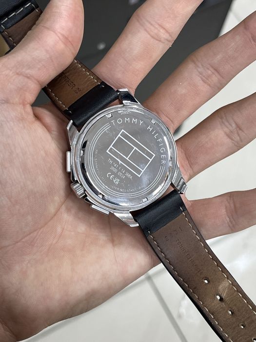 часы tommy hilfiger