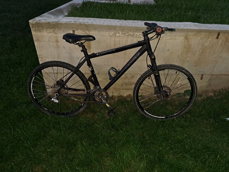 Bicicleta cu frane hidraulice