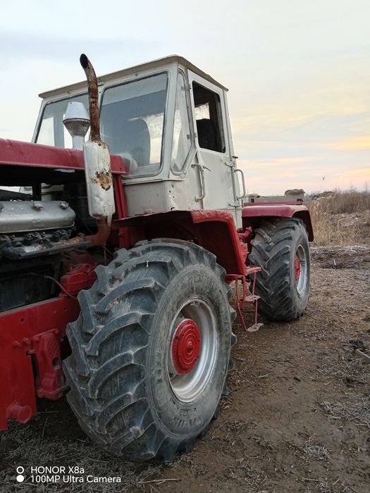 T 150 maz mator  puligi ham bor oldida beli ham bor ishga tayyor