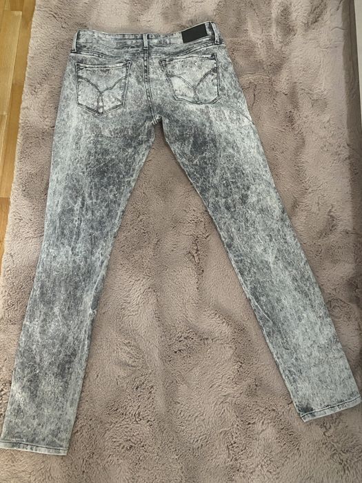 Blugi Calvin Klein