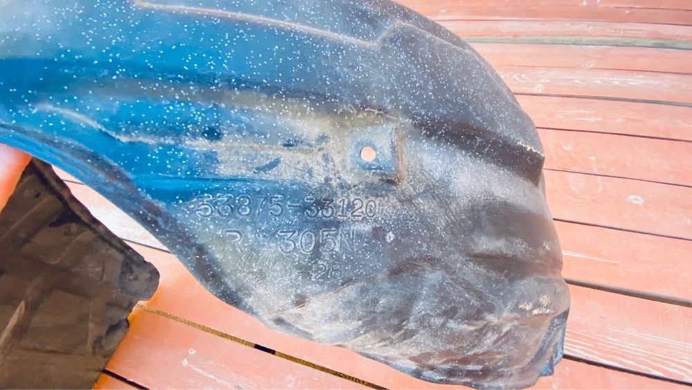 Подркрыльник на камри  40