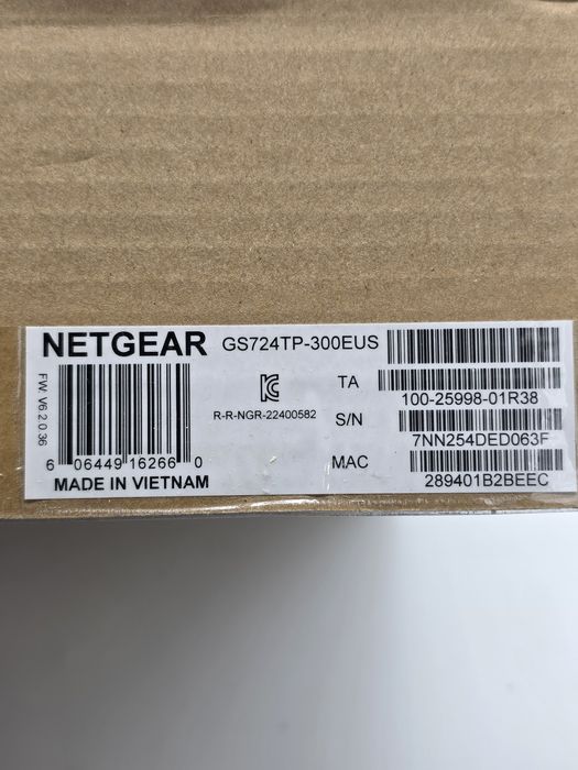 Switch cu management NetGear GS724TP-300EUS, 24 porturi, 10/100/1000 M