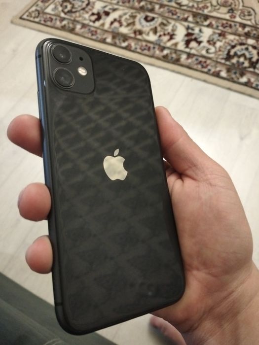 Продам айфон 11 в