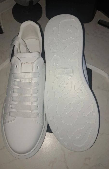 Alexander McQueen la DOAR 249 LEI