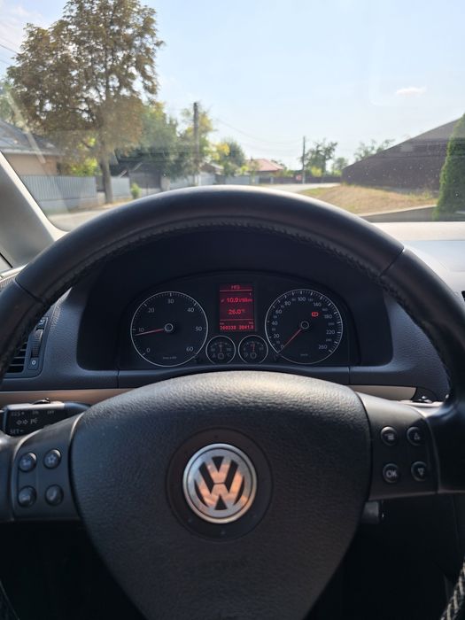 Volkswagen Touran Cross 2.0TDI 170cp