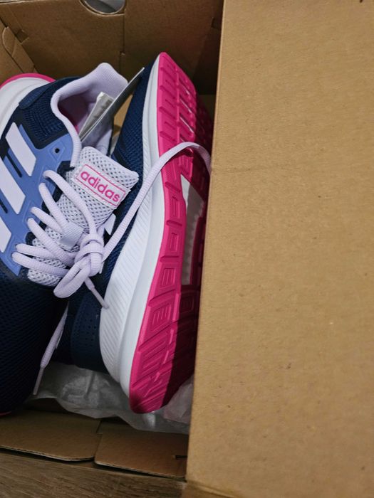 Adidas детски маратонки 38 номер
