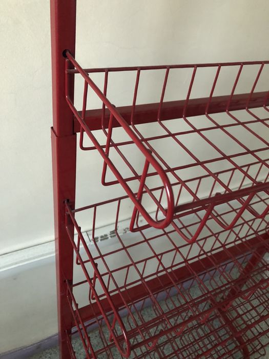 Продам стойки для товара