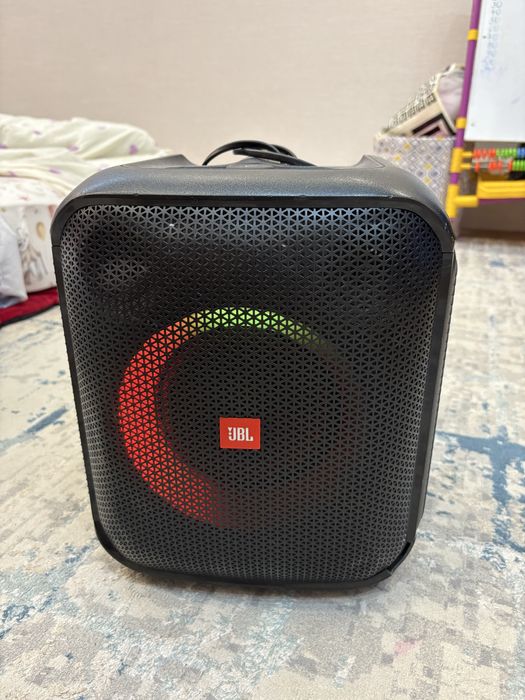 Продаю супер колонку Jbl partybox encore essential