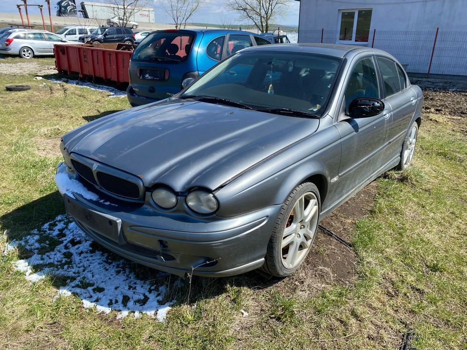 Dezmembrez piese Jaguar X Type
