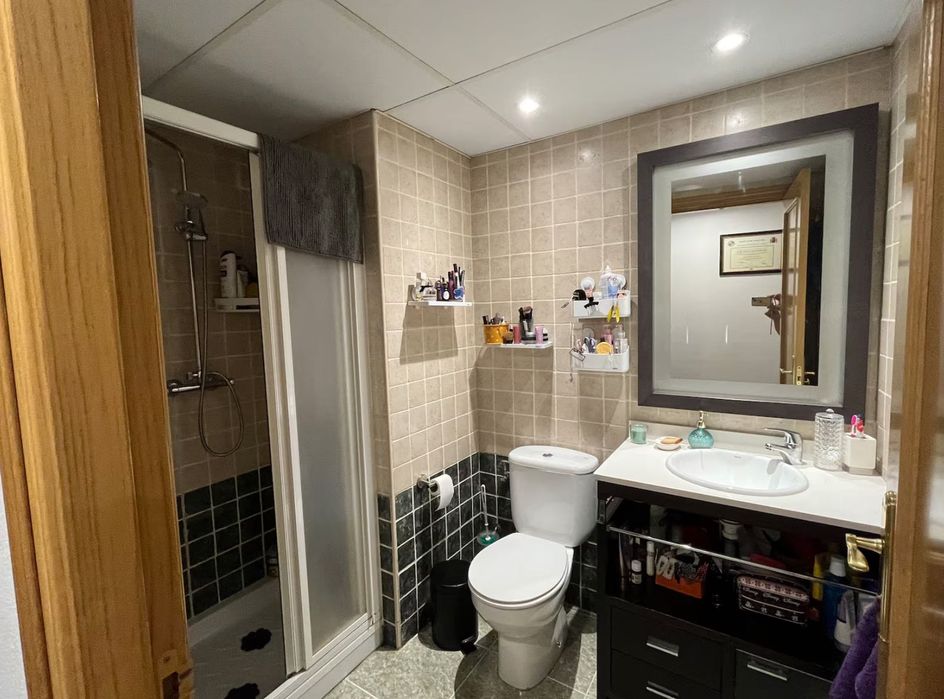 Тристаен апартамент под наем Надежа 1 550 ЕВРО