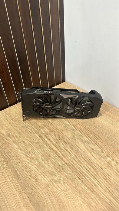 RTX 2060 OC gigabyte windforce 6gb