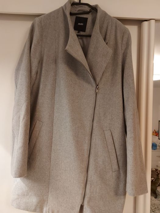 Paltonas gri superb !
