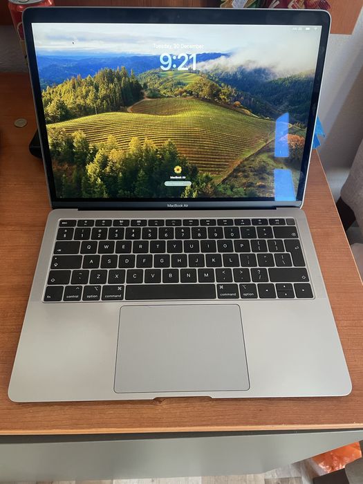 Macbook Air 2019 i5 8ram