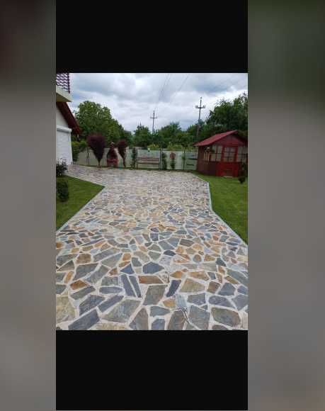 Piatră Naturală de Munte – Rezistență și Eleganță