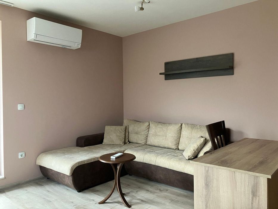 Двустаен апартамент под наем в жк. Младежки хълм