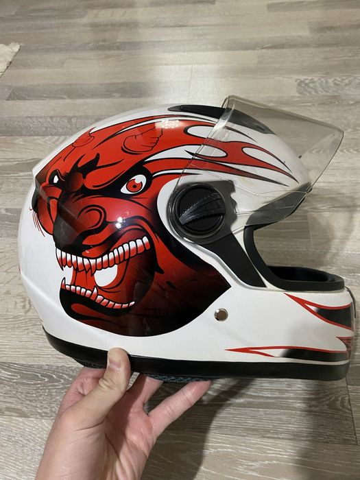 Срочно продается мотошлем