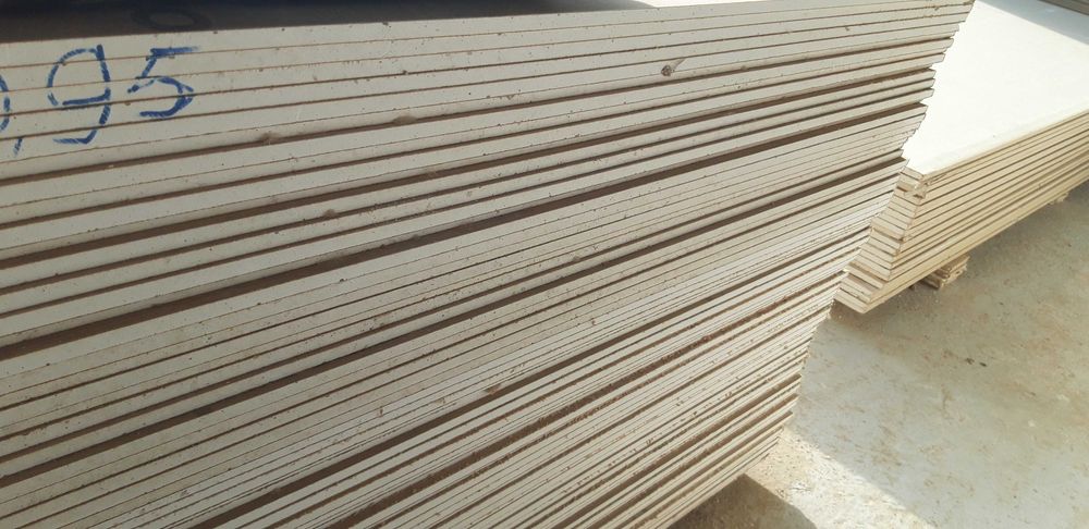 Тахта, ДСП, Шифер ва том учун  новлар, цемент вабошка курилиш моллари.