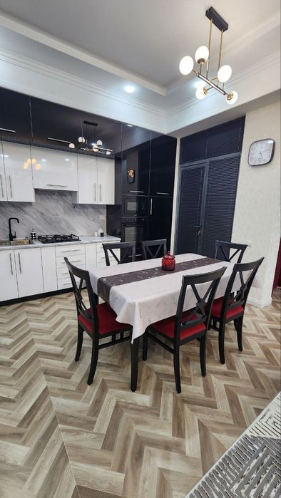 Аренда 2ком квартиры на Карасу 1. Новостройка