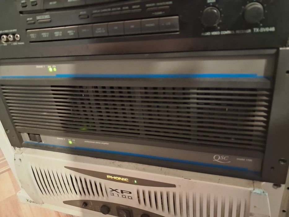 Amplificator QSC model 1700 (USA) 32 finali