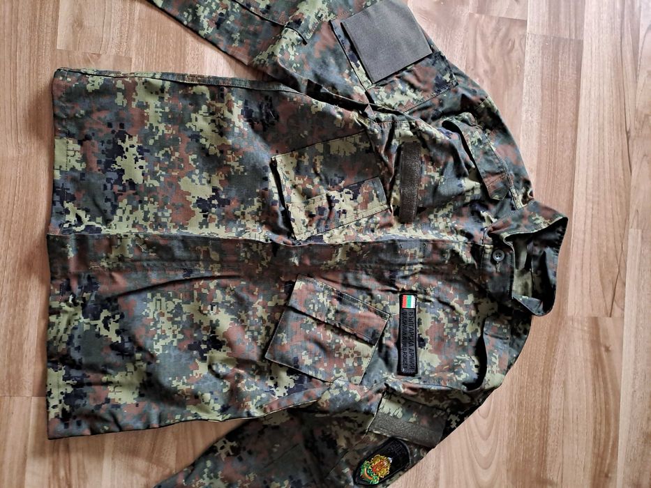 Камуфлажни дрехи