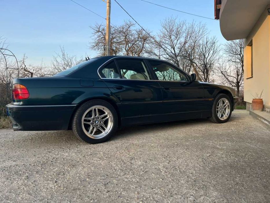 BMW seria 7 model e38 735i Automat