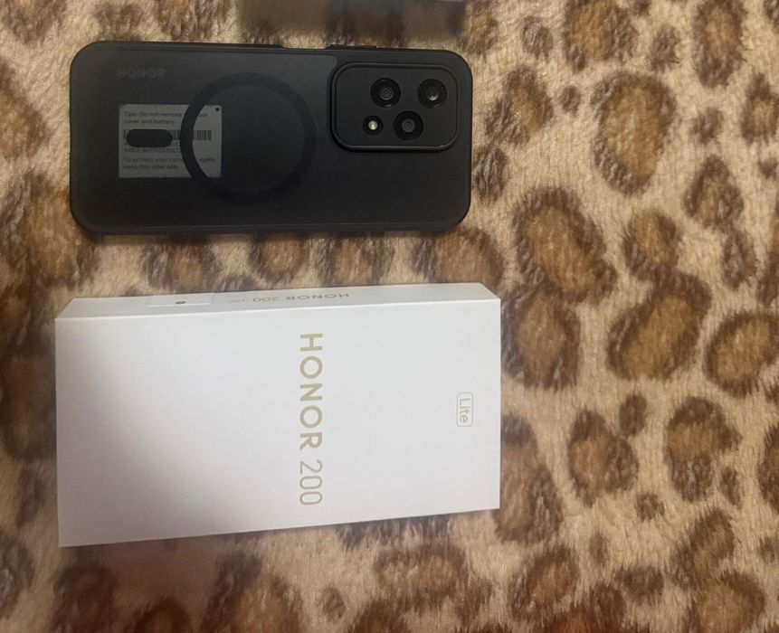 Vând Honor 200 Lite
